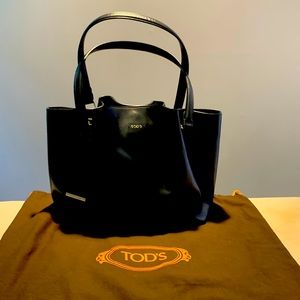 Tod’s “Tulip” bag